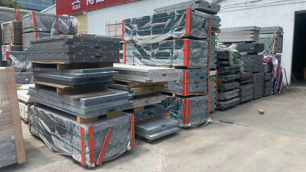 SQF packed products and outgoing warehouse preparation